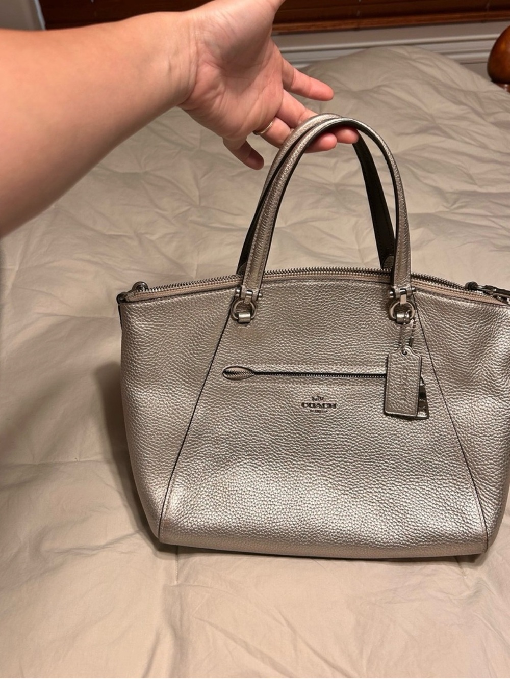 Coach F87686 prairie satchel silver pebbled leather w/silver dust bag